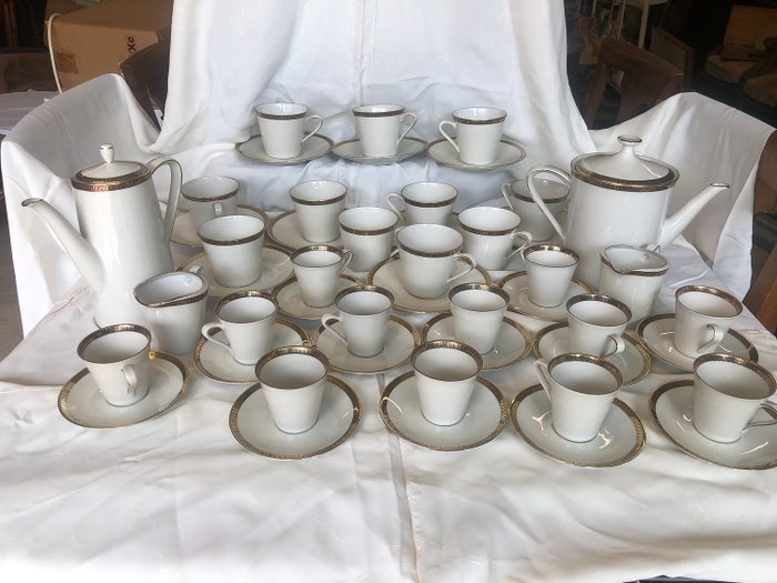 Oscar Schaller Bavaria - tea service for 10 and coffee for 12 - Porcelain