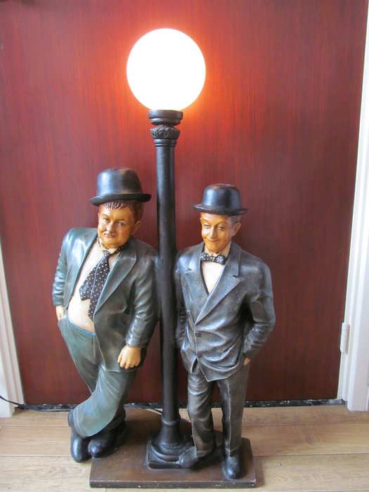 Großes Vintage Bild mit Lampe - Laurel und Hardy - Resin/ Polyester