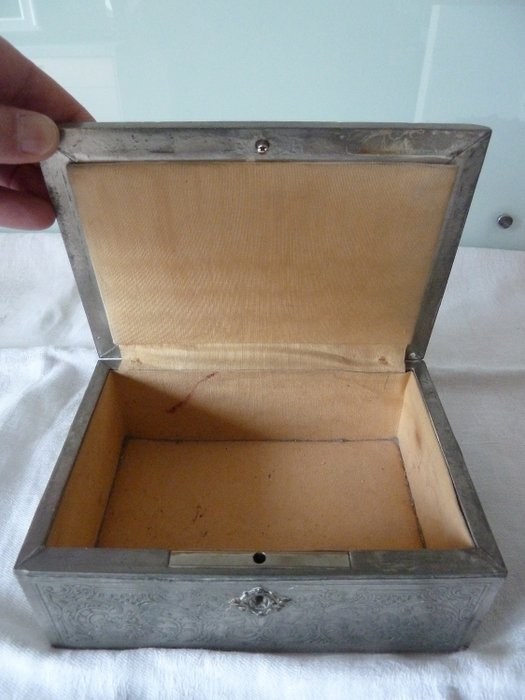 bar Richtlijnen Schatting oude tinnen doos (1) - tin - Catawiki
