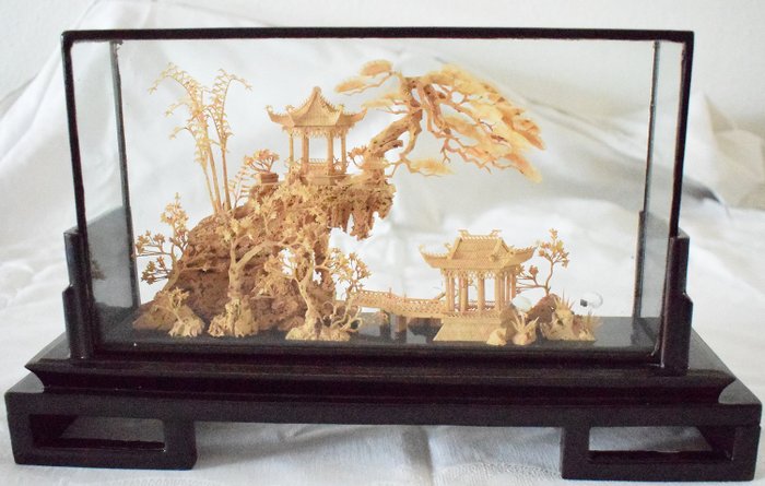 Showcase with chinese cork carving. - Cork - Diorama - China - mid 20th century, mid 20th century