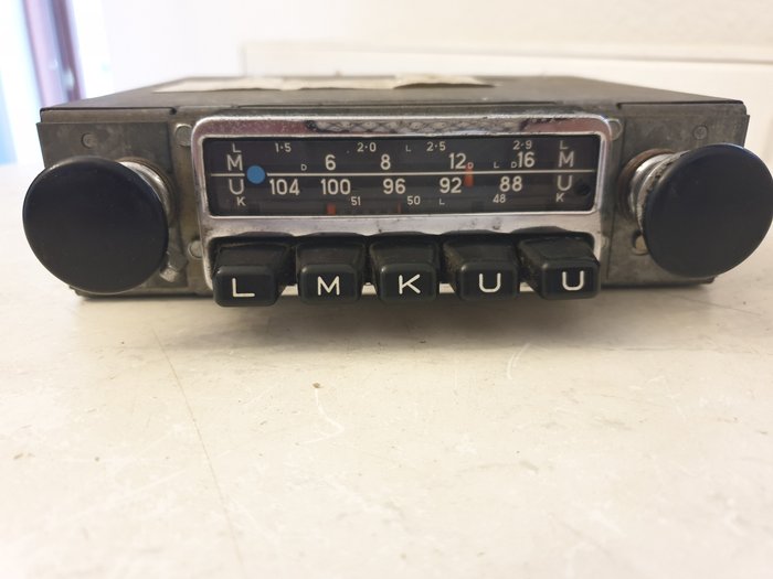 Oldtimer car radio Blaupunkt Frankfurt - KDB 991-8039 - Blaupunkt - 1965-1970