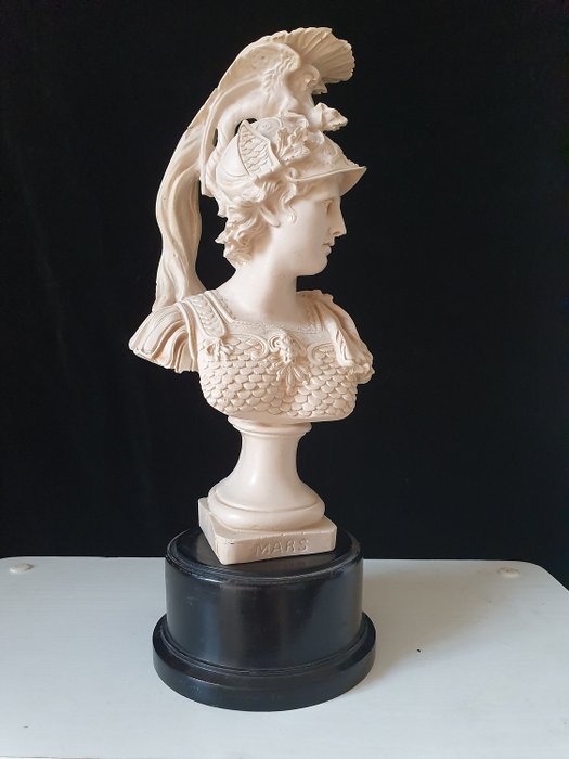 Sculpture de buste de divinité romaine "Le dieu Mars" - composite d'albâtre
