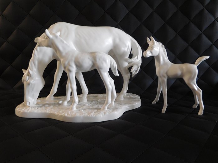 Goebel - Figuras de caballos - Porcelana