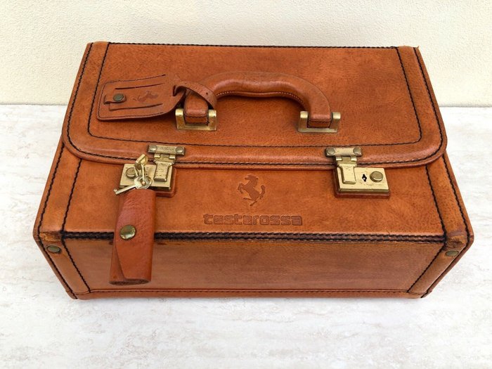 Valigia / Bagagli - Ferrari - Genuine Ferrari Schedoni Leather bag suitcase tool for Testarossa By Schedoni, Modena, - 1980-1990
