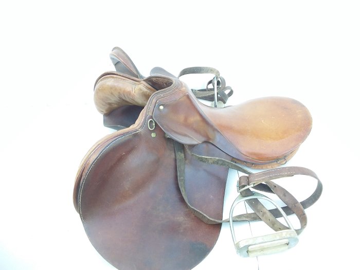 Lewa  - Leather horse saddle - Leather