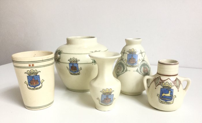 Bert Nienhuis - De Distel - Vases and cup (5) - Ceramic