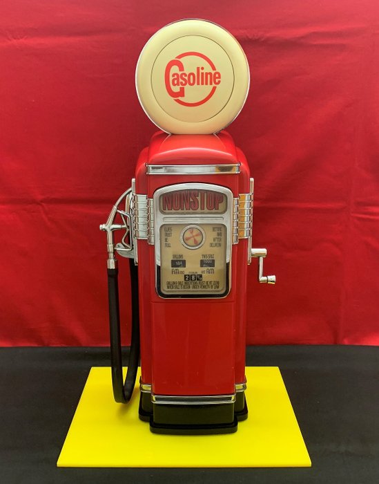 带收音机和卡带播放器的汽油加油泵 - 1985-1987