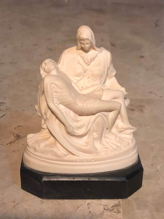 R. Leoni  - Escultura, Figura - Alabastro y mármol negro 