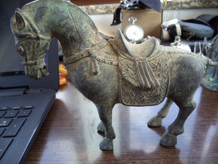 kinesisk hest (1) - bronze - cavalo chines - porcelæn - Slutningen af det 20. århundrede
