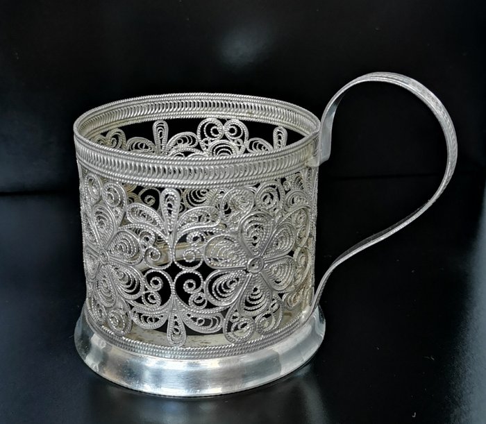 Venäläinen hopeoitu filigraaninen teekupin pidike (1) - Hopeoitu - Venäjä - 1900-luvun alkupuoli