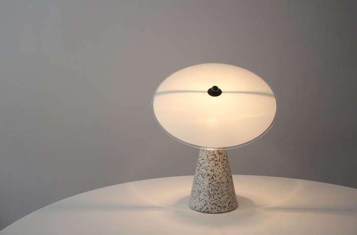Ikea - Eon terrazzo lampe de table (1) - Eno