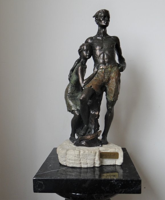 L.M. Lafuente - 雕像