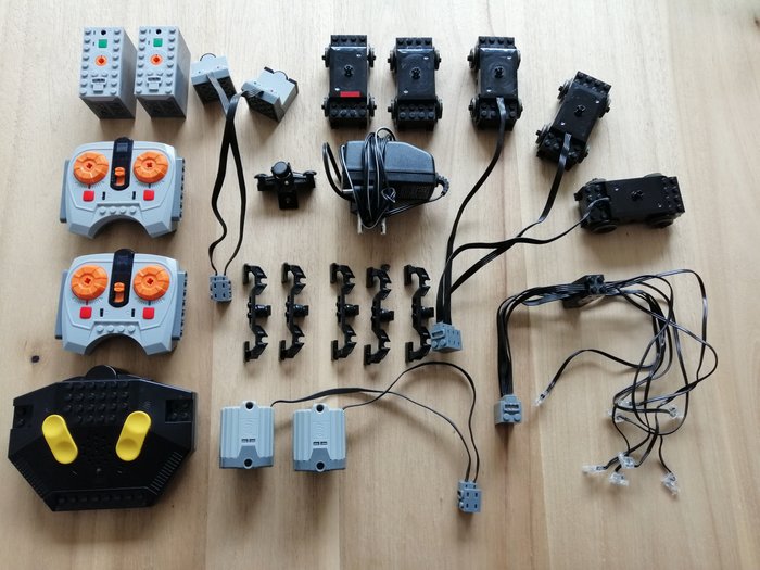 LEGO - Trains - Motors, Batteries, Controllers, LED, Charger Power functions - Electric - Creator - Train - RC - 2000-present - Denmark