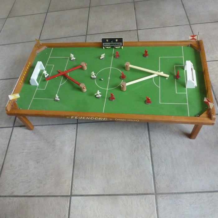 Homas - Nostalgic magnetic soccer game Feijenoord - no OVP - wood / plastic