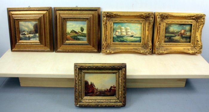 Collection de peintures à l'huile dans des moulures en bois (5) - Bois, Plaqué or