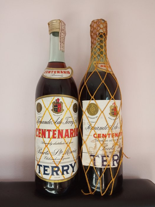 Terry - Centenario - b. década de 1970 - 1.0 Litro - 2 garrafas