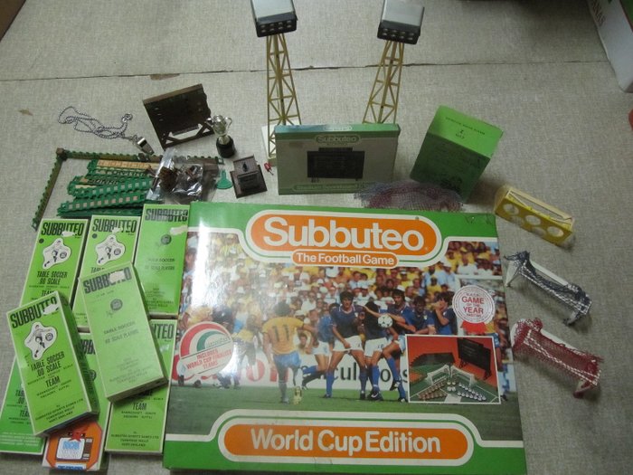 Subbuteo  - Das Fußballspiel + Extras