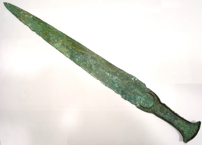 洛雷斯坦 黄铜色 剑或大波斯匕首/ Luristan青铜月牙手柄 - 44.5×4.5×1.5 cm