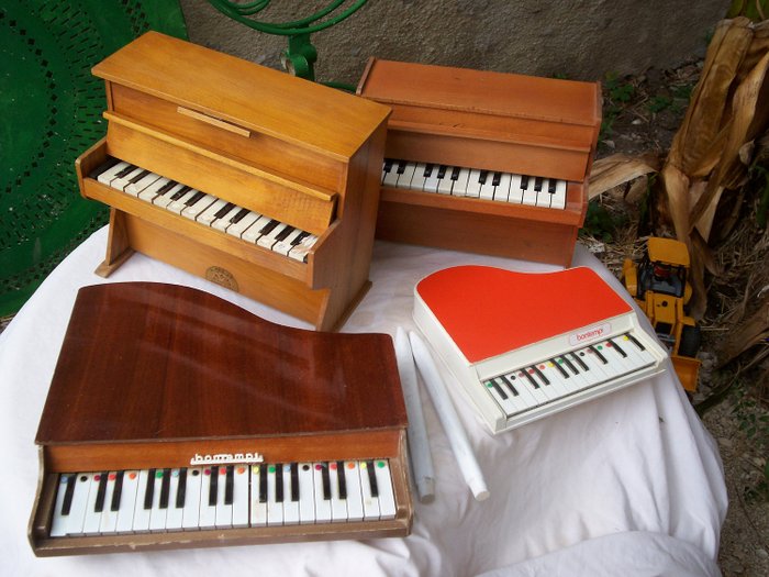 Vintage Piano jouet italien en bois original BELPA Objets de