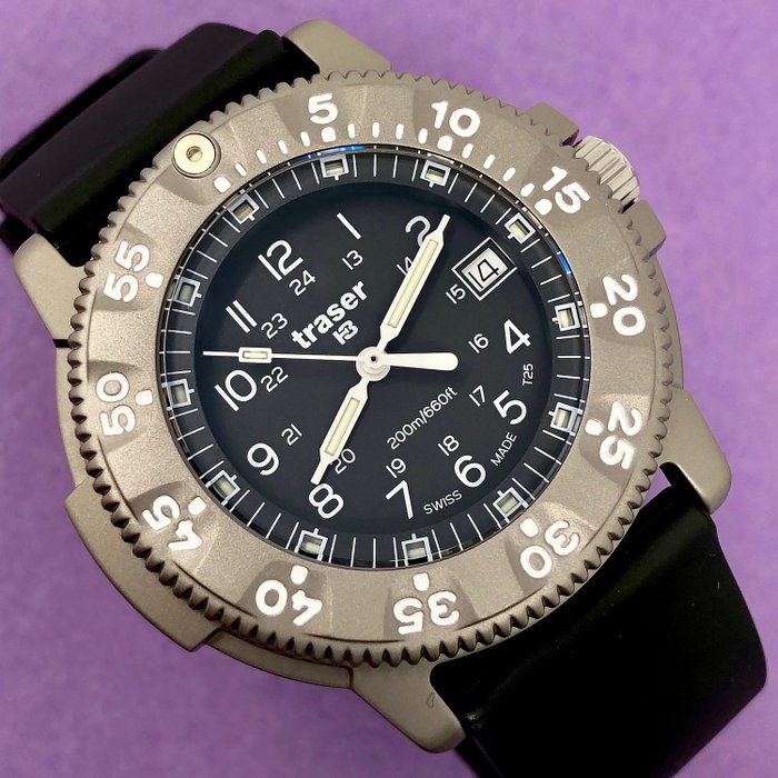 Traser - H3 Titanium Commander 100 Force with Rubber Band Swiss Made - 100338 "NO RESERVE PRICE" - Unisex - Brand New