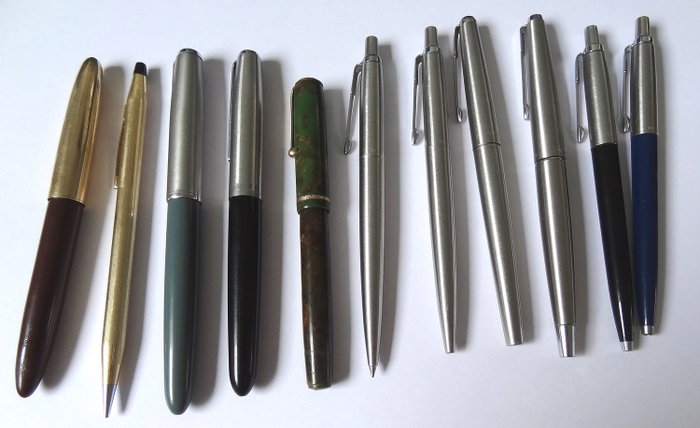Schaeffer Cross Parker - Oude pennen en vulpennen (goud) 1926 - zeventiger jaren. - Collectie van 11