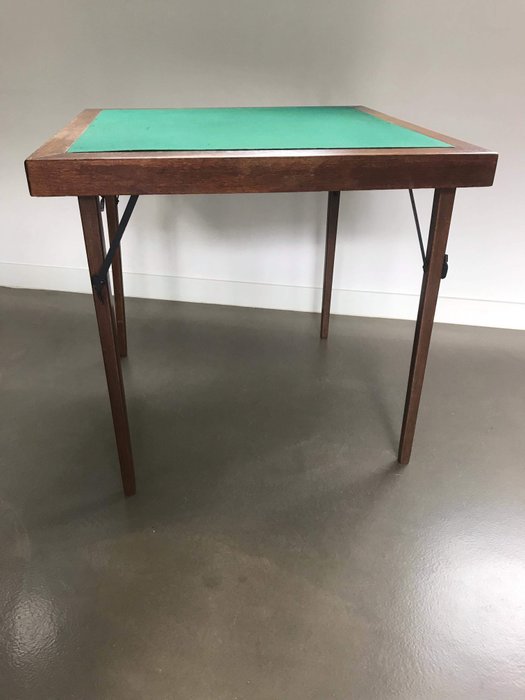 Thonet T 211 - Spieltisch, Klappbarer Spieltisch / Kartentisch - Holz