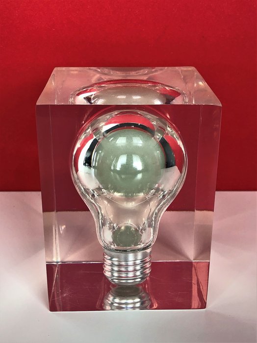 Pierre Giraudon - Light Bulb Sculpture