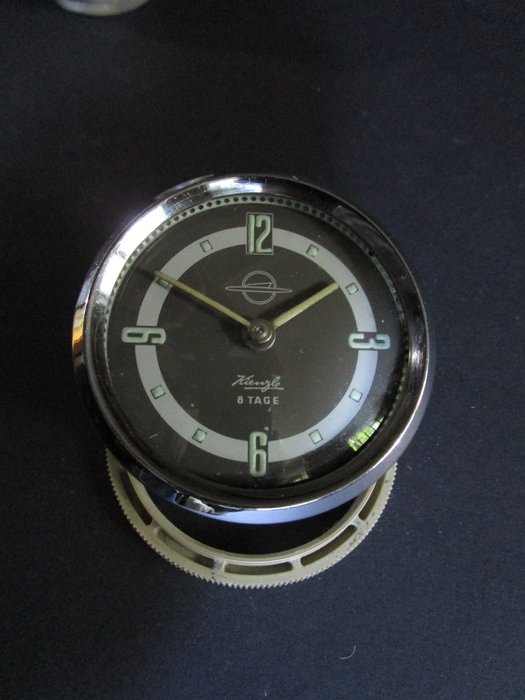 Vintage zegar deski rozdzielczej samochodu 8 dni - Kienzle -- Opel sign on dial - 1950-1960