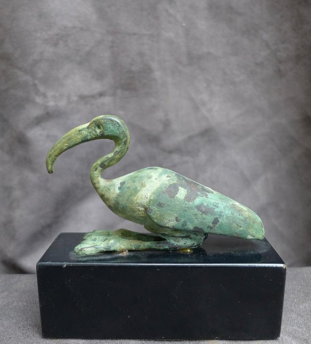 古埃及 黄铜色 宜必思鸟的小雕像 - 8×12.8×4.4 cm - (1)