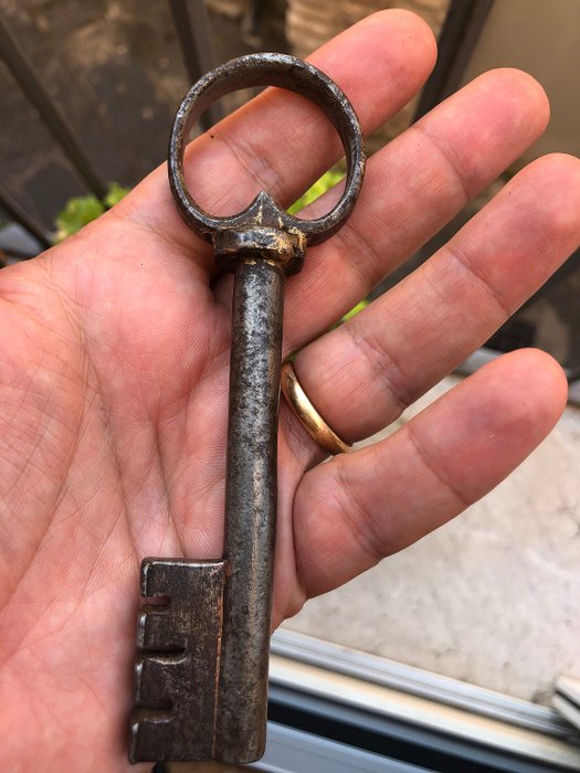 Nøgle fra det 17. århundrede (1) - Barok - Jern (støbt/smeltet) - 1600-tallet
