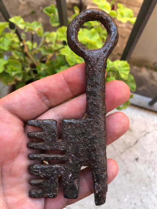 Ρωμανικό-Γοτθικό κλειδί (1) - Romanesque - Σίδερο (χυτό / σφυρήλατο) - 12-14ος αιώνας