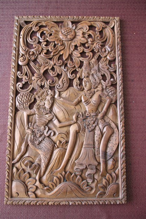 Schönes balinesisches Holz, das Wanddekoration schnitzt - Holz - Tanzende Frauen - Bali, Indonesien - Zweite Hälfte des 20. Jahrhunderts