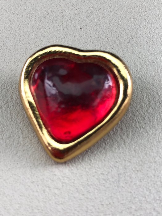 Yves Saint Laurent Rare poured glass heart brooch - Catawiki