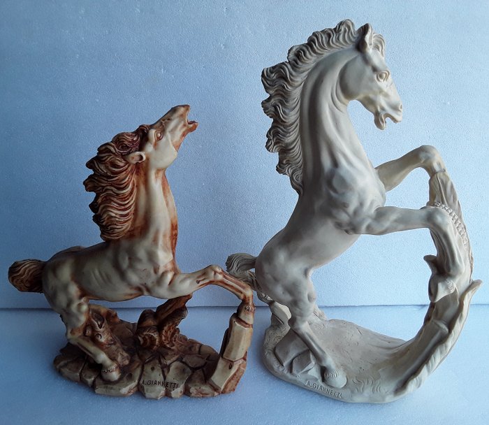 A.Giannetti的美麗的馬種馬雕像 - 復合材料