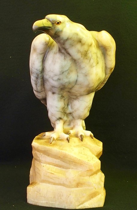 Fiorucci - 雕像, 鷹 (1) - 雪花石膏或on瑪瑙 - 20世紀上半葉
