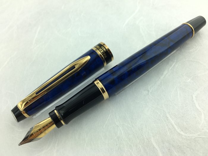 Waterman (華特曼) - 專業大理石藍色鋼筆與M筆尖。