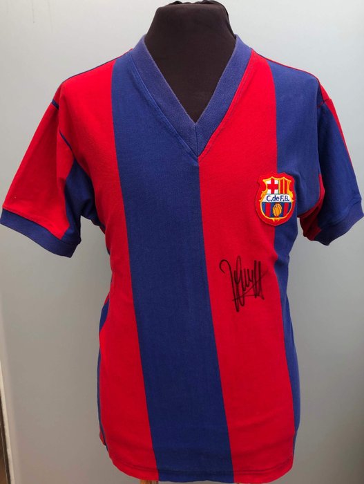 johan cruyff barcelona jersey