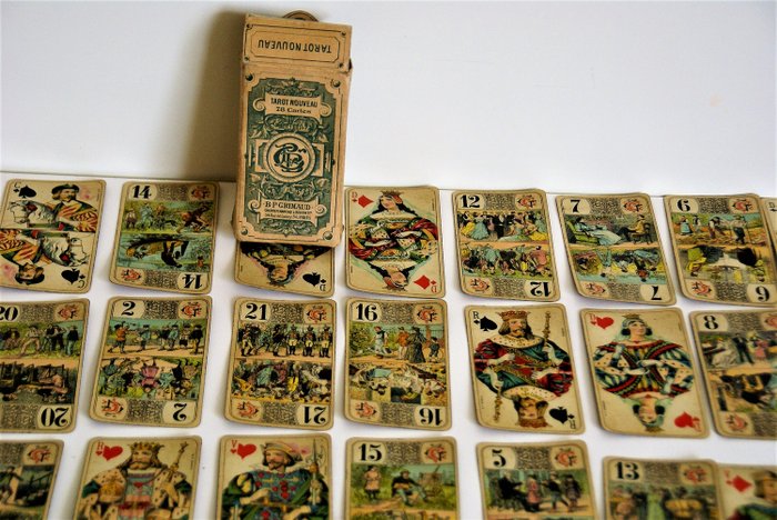 Baptiste Paul Grimaud - 古色古香的法國78卡完整的塔羅牌卡與盒子大約1900年。 - 紙
