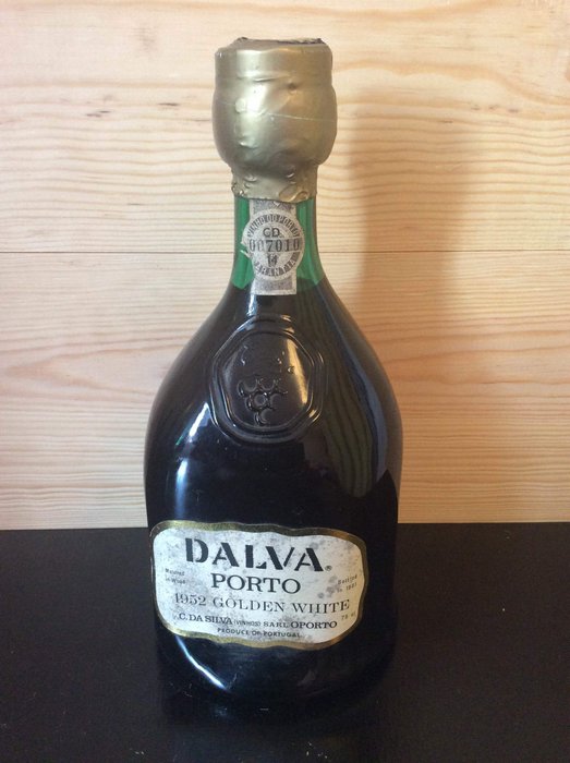 1952 Dalva "Golden White" Colheita Port - 1 Bottle (0.75L)