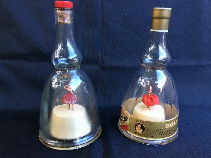 BOLS  - bottle - bouteille de liqueur - bouteille de musique avec ballerine dansante (2) - verre et plastique
