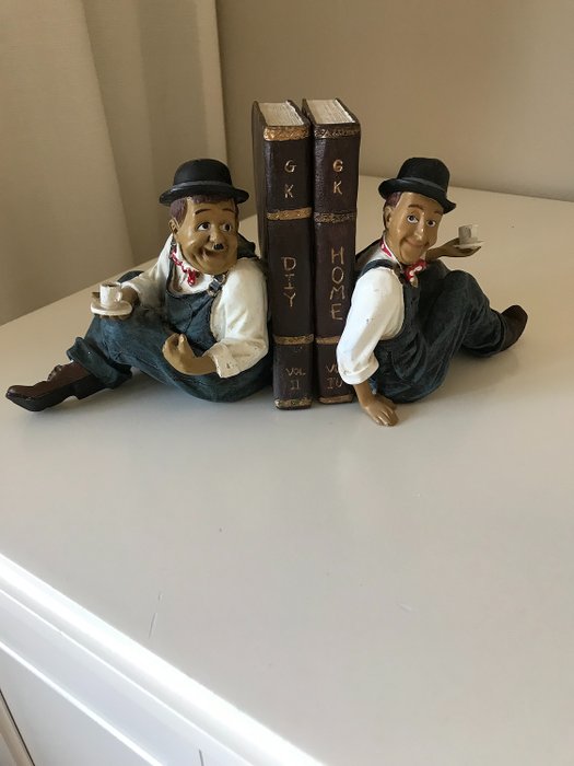 2 Laurel and Hardy boekensteunen - steen/gips