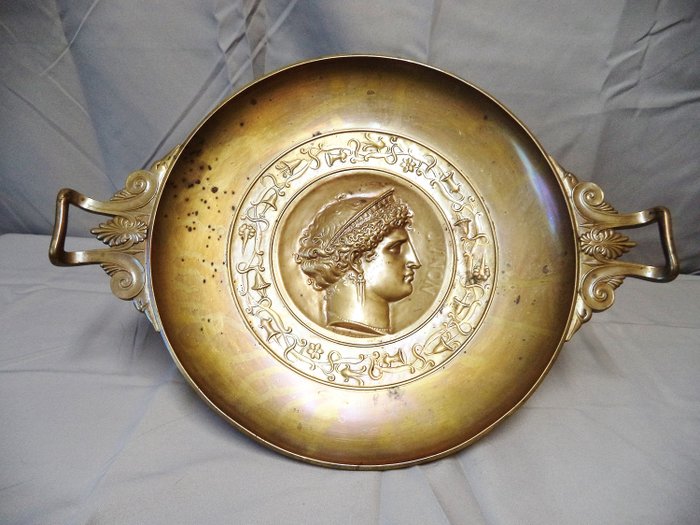 青铜塔扎 -  F Levillain＆F Barbedienne (1) - 黄铜色 - 19世纪