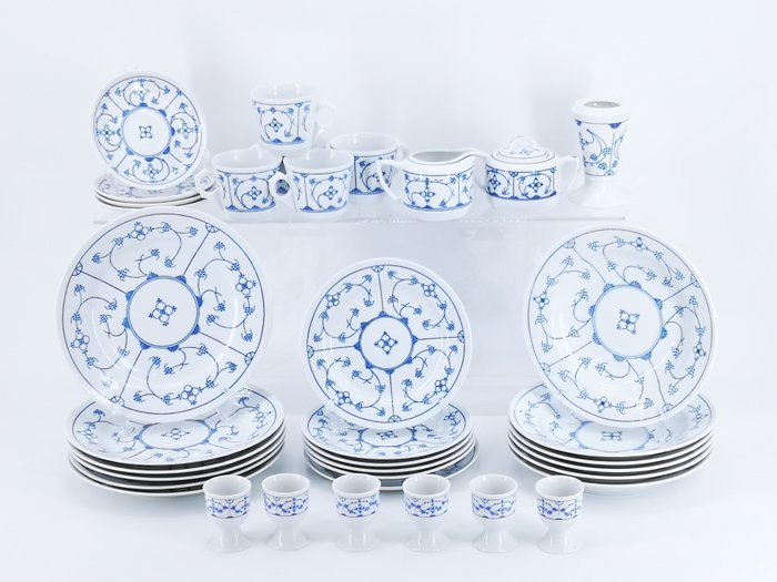 Jäger Eisenberg - Dinner set (37) - Porcelain