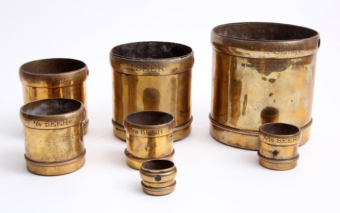 The Oriental Metal Pressing works - Antique copper measuring cups (7) - Art Deco - Copper