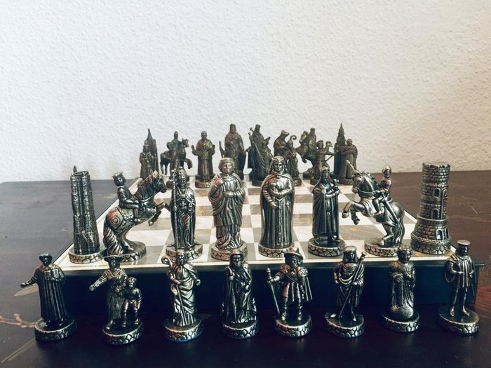 El Correo de Galicia - Ajedrez Camino de Santiago - Chess set - Steel