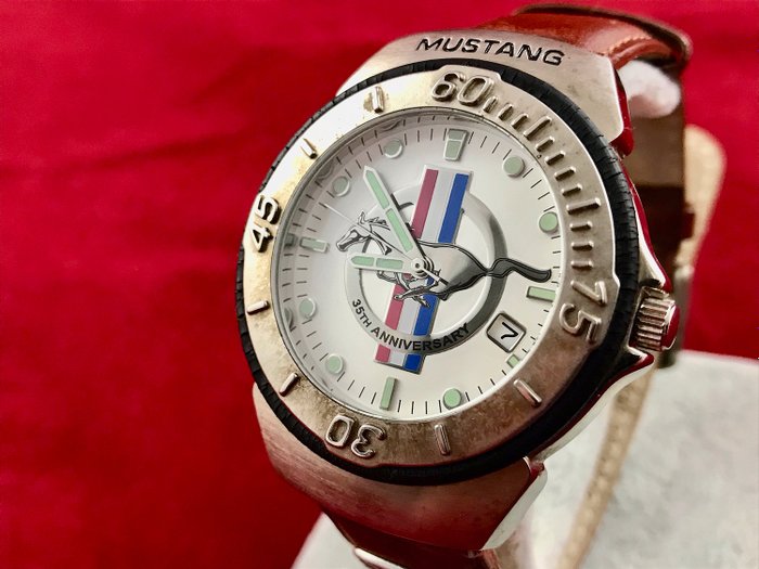 Uhr - Ford - Mustang "35th Anniversary" Vintage USA - 1998