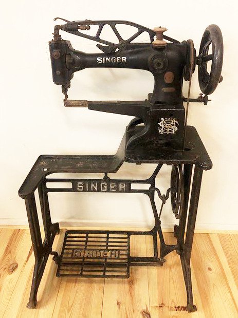 Singer 29K 58 - Industrial shoemaker machine for leather - Iron (cast/wrought)