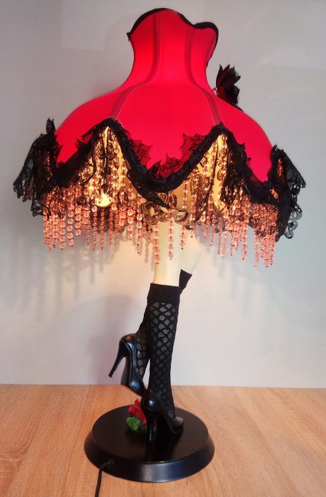 Franse Cancan Lamp "Moulin Rouge" - Kant, metaal, hars, polyester