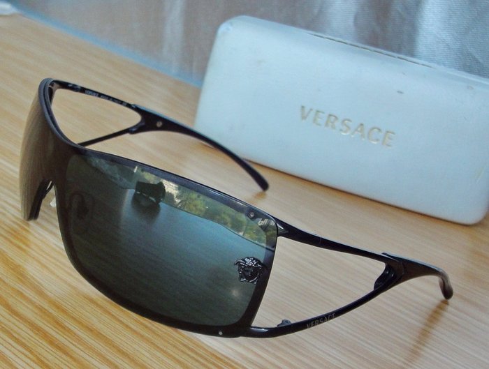 Versace - MOD. 2048 1009/71 120 "Medusa Head" Sunglasses