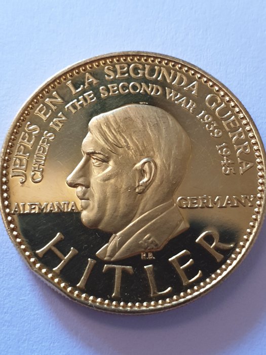 Venezuela - Medal "Banco Italo-Venezolano - Chiefs in the Second War (Hitler)" 1957 - Arany